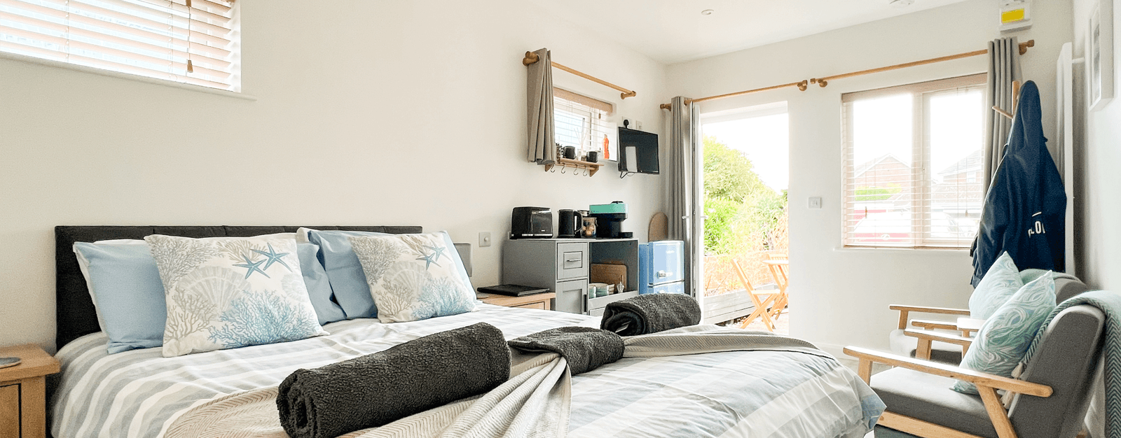 Ocean Lodge Image Cosy Coastal Retreat